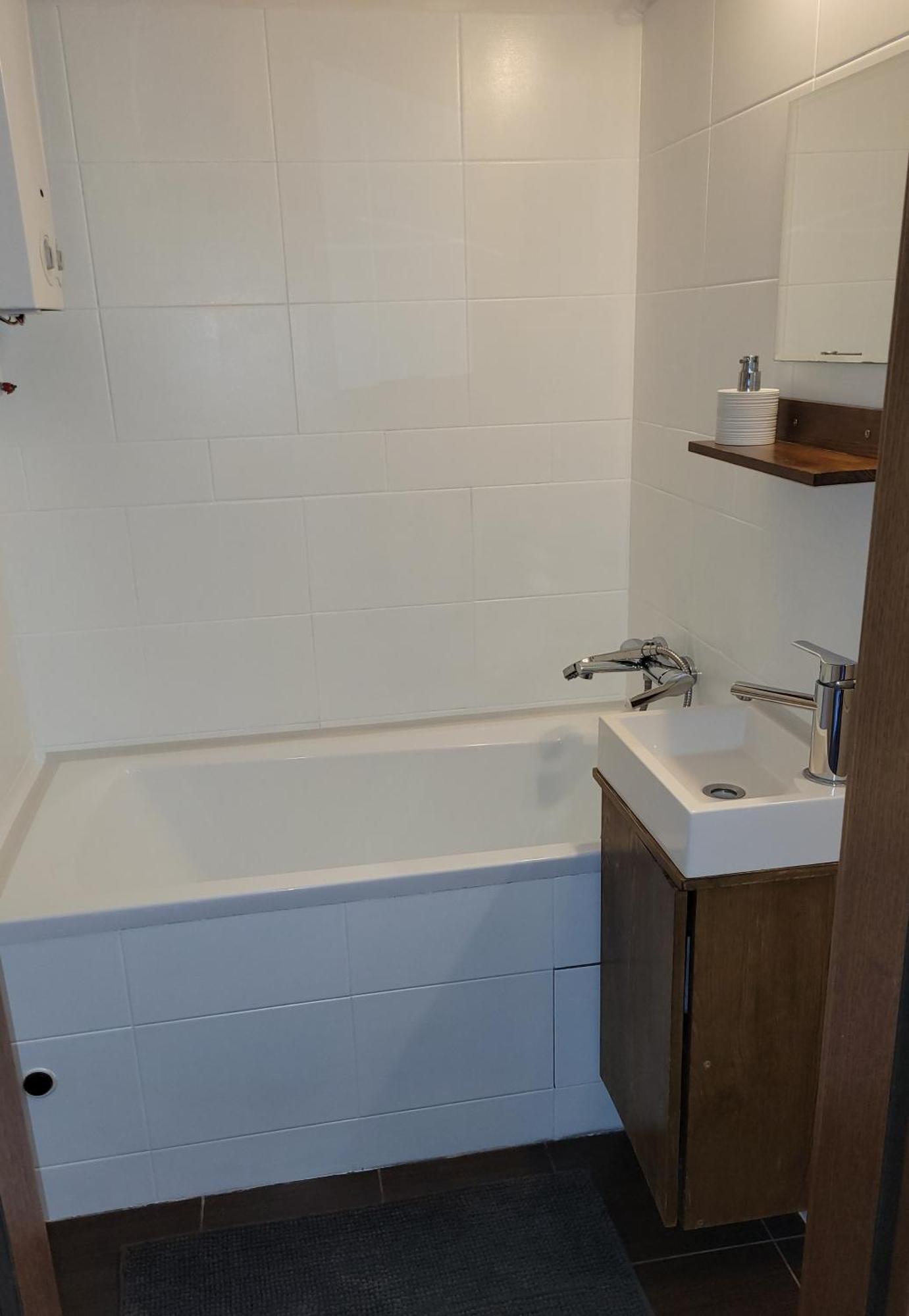 Aleksander Apartment
